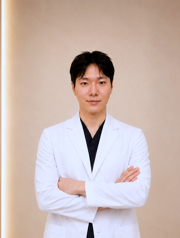 김희성 대표원장 - 베러미의원 홍대점 피부과 전문의